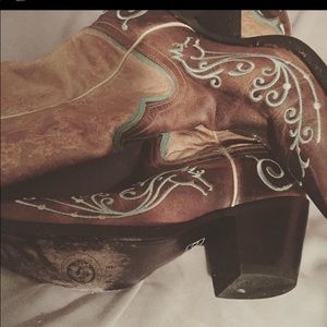 STERLING RIVER BOOTS SIZE 7